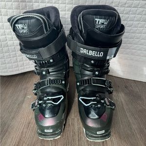 Women’s Ski Boots - Size 23/23.5
